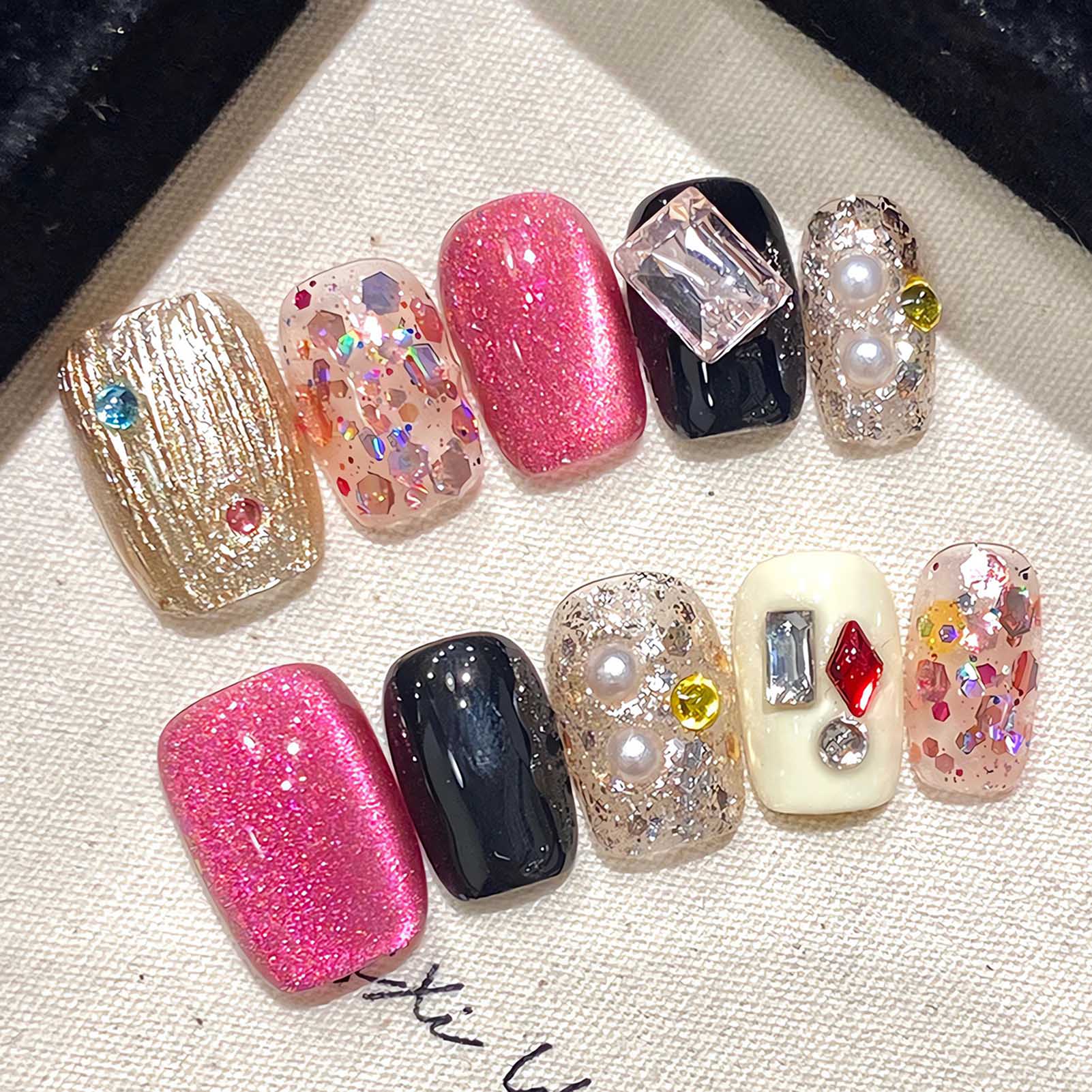 Nail Art Pink Cat Eye - เล็บปลอมสีชมพูแวววาวแบบทำด้วยมือเล็บปลอมมันวาวดีไซน์คริสตัลแวววาวทรงสี่เหลี่ยมสั้นดวงตาแมว