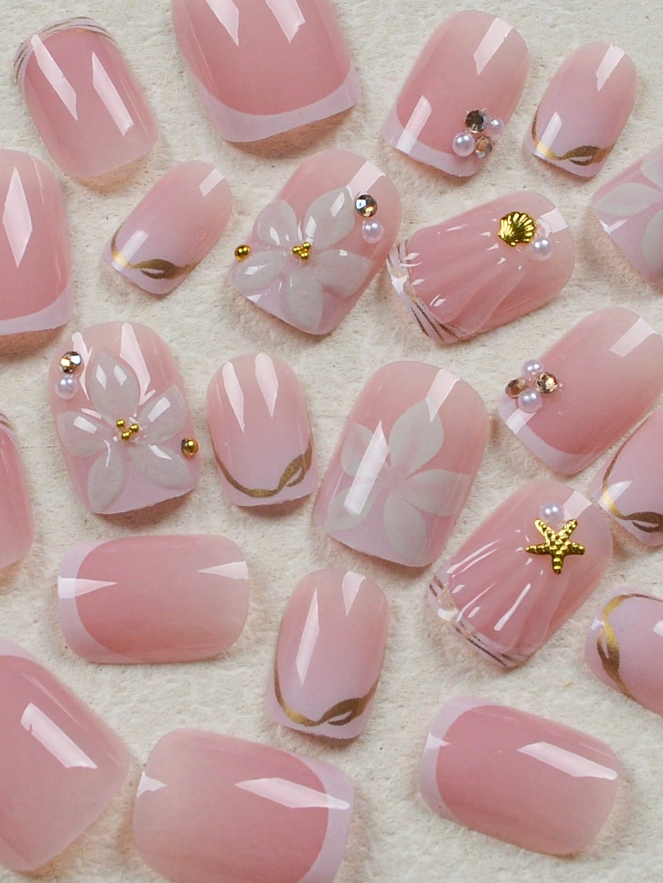 ชุดเล็บปลอมอะคริลิคแบบกดติด 24 - Nail Art Chrome บทวิจารณ์และราคา